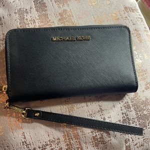 Michael kors beautiful wallet